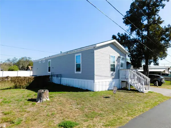 39143 Hillcrest Drive, ZEPHYRHILLS, FL 33542