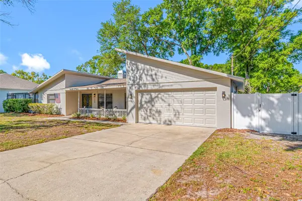 9880 W Bay Street, SEMINOLE, FL 33776