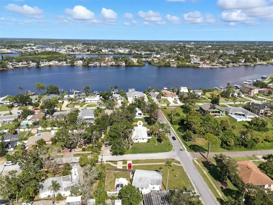 695 Sunset Dr, Tarpon Springs, FL 34689 - #2