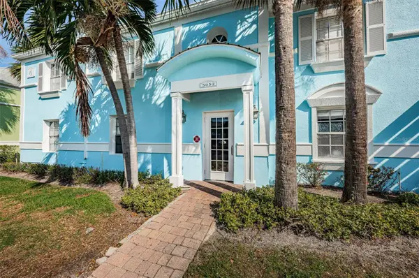 5052 Starfish Drive Se #D, ST PETERSBURG, FL 33705