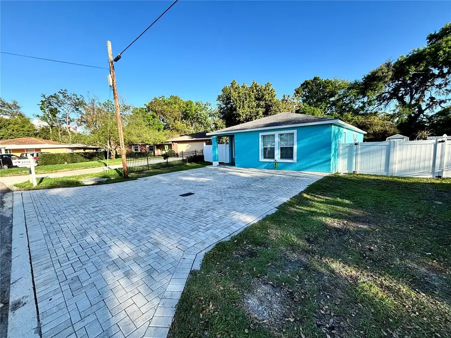 2715 Bel Aire Circle, Tampa, FL 33614 - #2