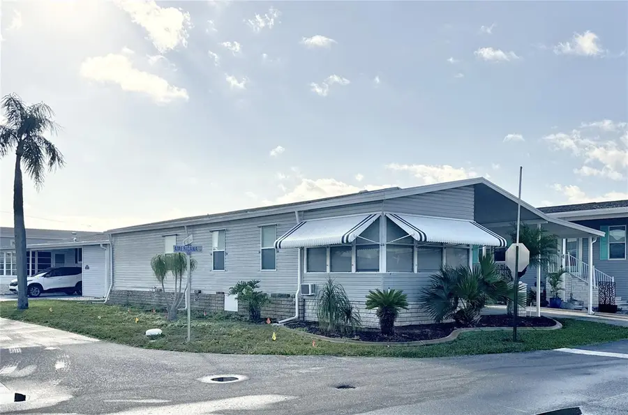 6907 Americana Drive Ne #101, Saint Petersburg, FL 33702 - #2