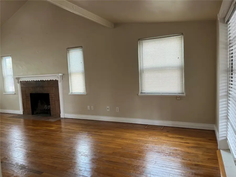 2730 Dartmouth Avenue N, Saint Petersburg, FL 33713 - #3