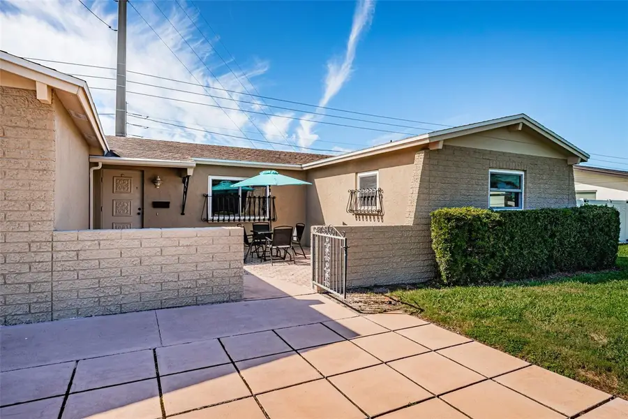 4106 53rd Avenue S, Saint Petersburg, FL 33711 - #2