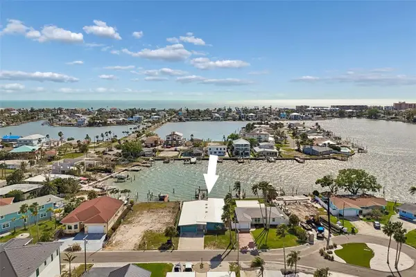 16108 5th Street E, REDINGTON BEACH, FL 33708