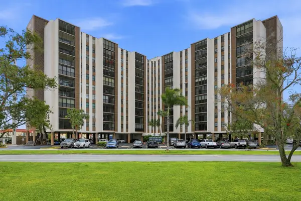 10355 Paradise Boulevard #608, TREASURE ISLAND, FL 33706