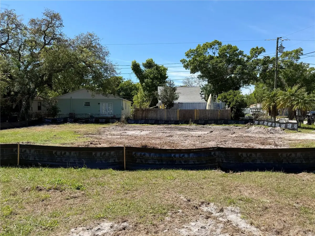 2950 64th Avenue N, Saint Petersburg, FL 33702 - #1