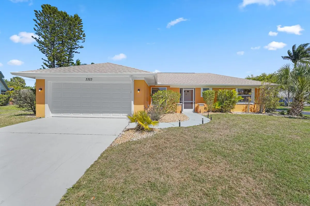 3323 Meadow Run Circle, Venice, FL 34293 - #1