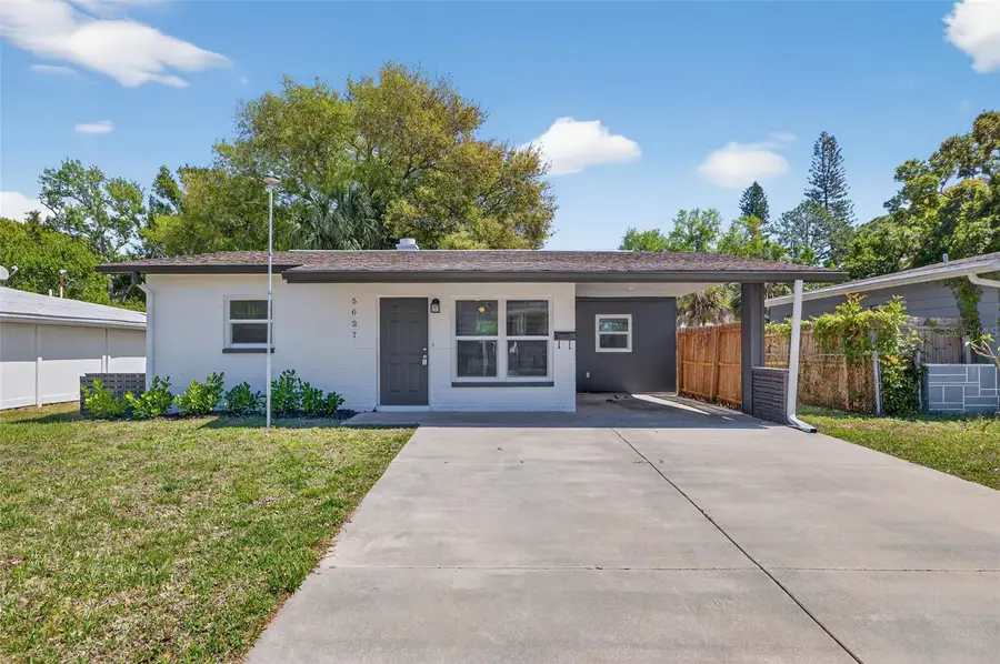 5627 Commonwealth Avenue N, Saint Petersburg, FL 33703 - #2