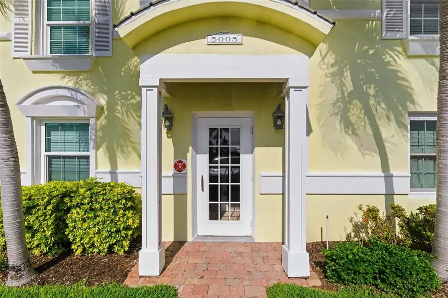 5005 Coquina Key Drive Se #E, Saint Petersburg, FL 33705 - #2