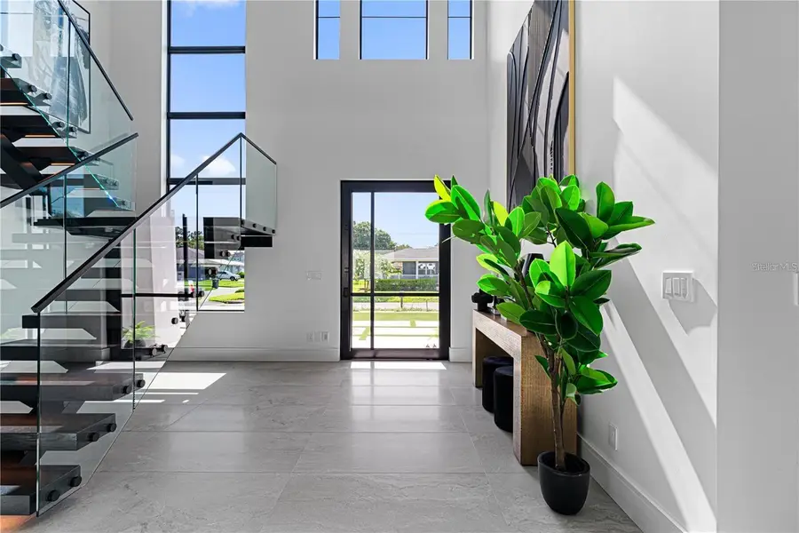 114 W Davis Boulevard, Tampa, FL 33606 - #2