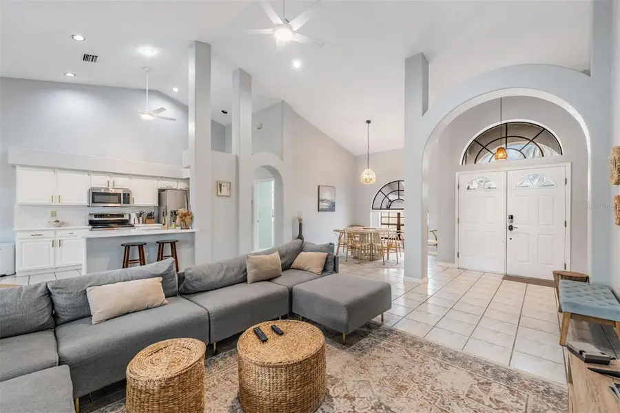 821 Greenview Dr, Apollo Beach, FL 33572 - #3