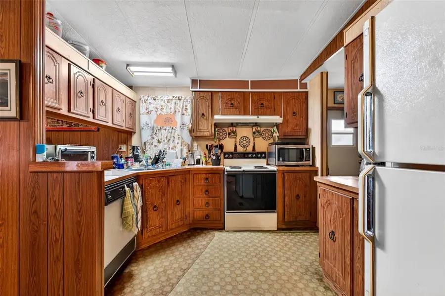 10510 Bay Hills Circle, Thonotosassa, FL 33592 - #2