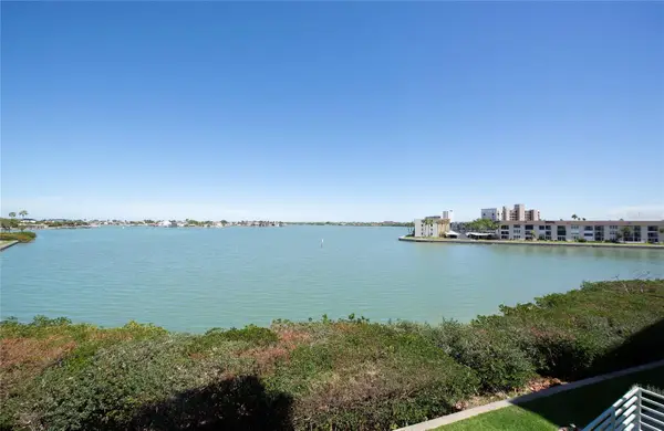 7979 Sailboat Key Boulevard S #208, SOUTH PASADENA, FL 33707