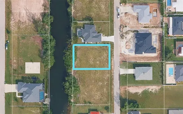 102 SW 22nd Avenue, CAPE CORAL, FL 33991