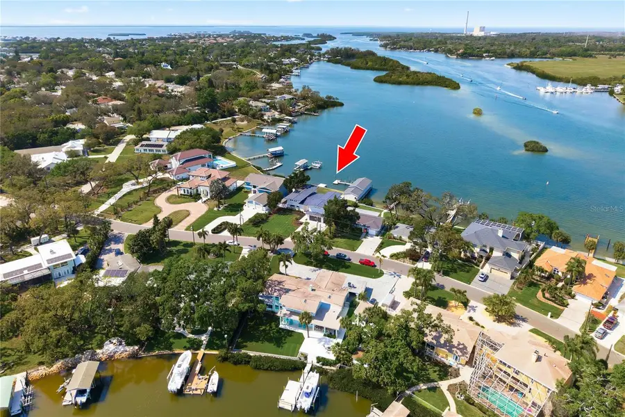 915 Bayshore Drive, Tarpon Springs, FL 34689 - #3