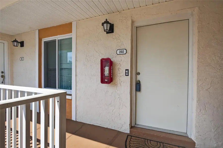 657 99th Avenue N #202, Saint Petersburg, FL 33702 - #3