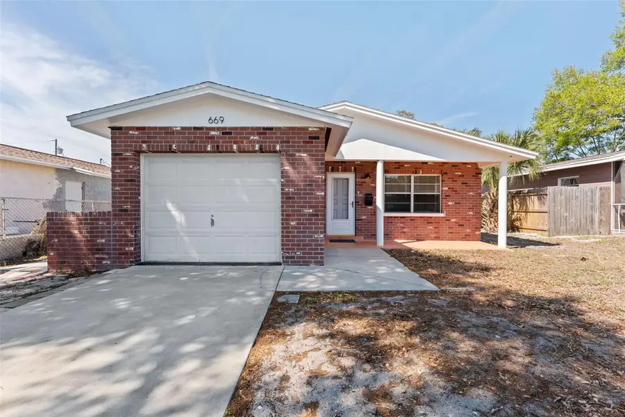 669 52nd Avenue S, Saint Petersburg, FL 33705 - #2