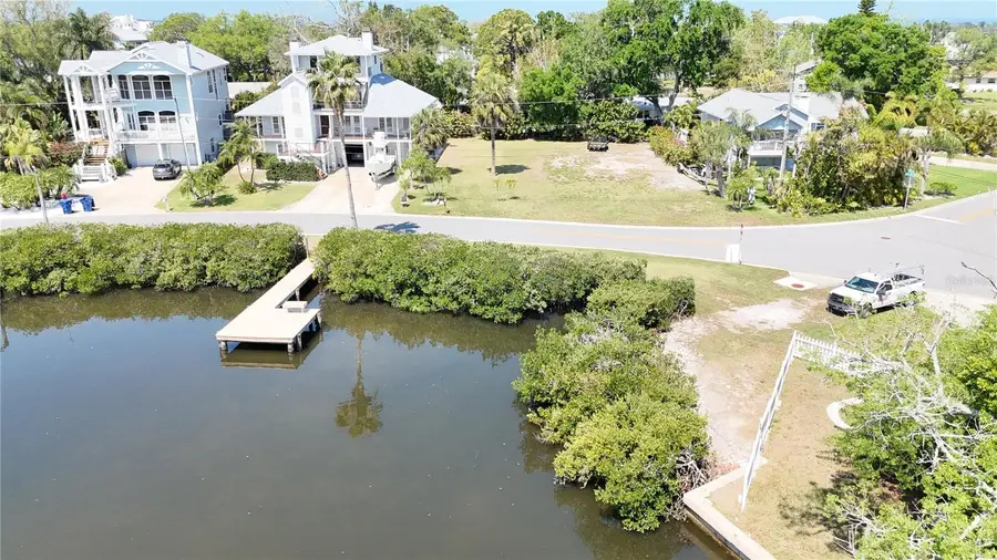 231 Lagoon Drive, Palm Harbor, FL 34683 - #2