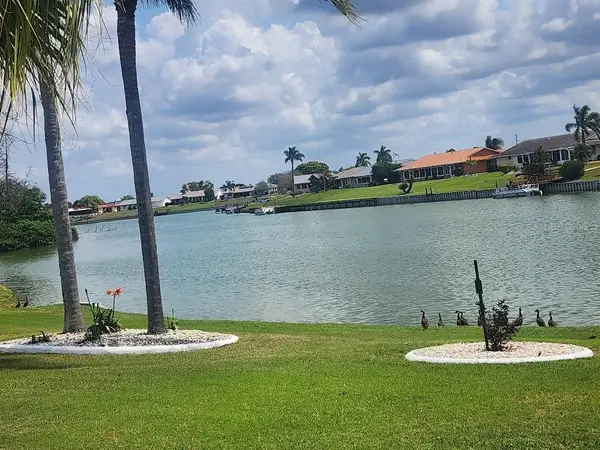 1405 Jacobson Circle, SUN CITY CENTER, FL 33573