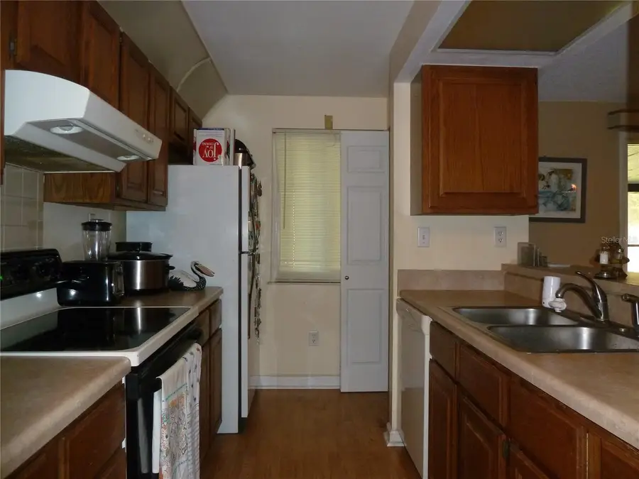 807 Jacaranda Drive, Oldsmar, FL 34677 - #3