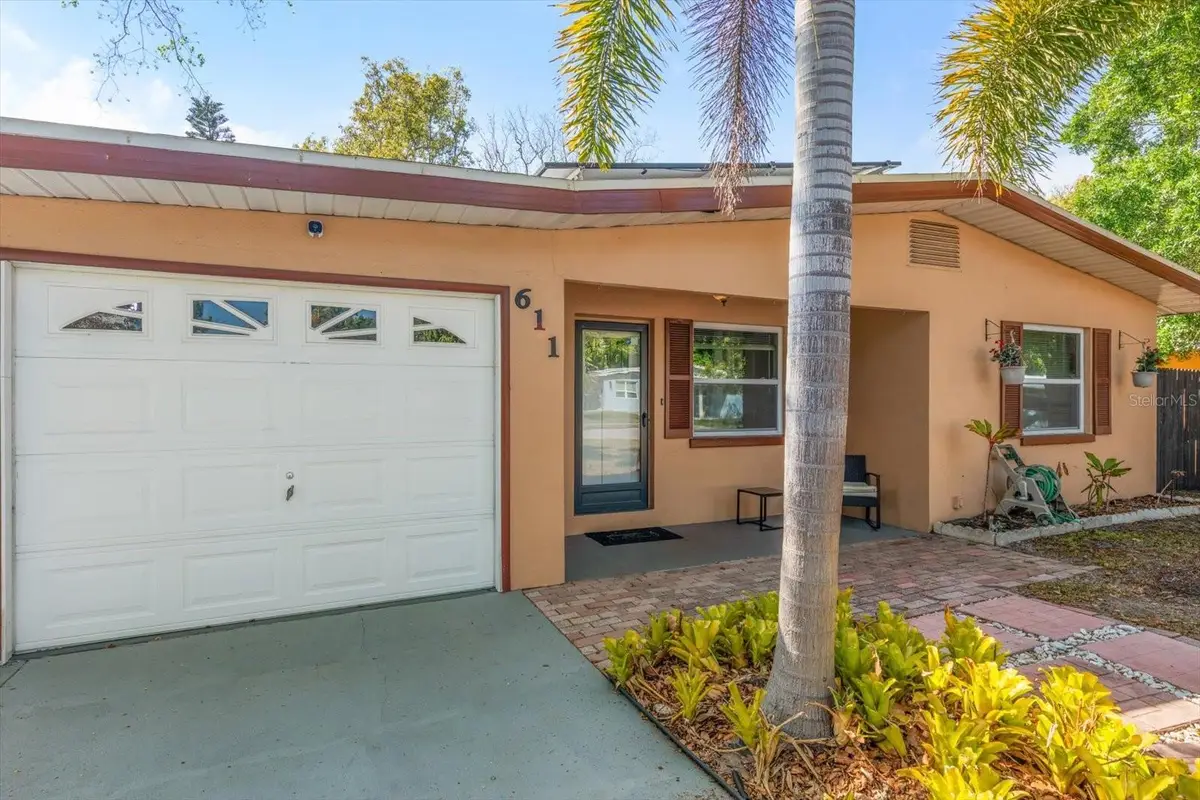 611 11th Street Nw, Largo, FL 33770 - #1