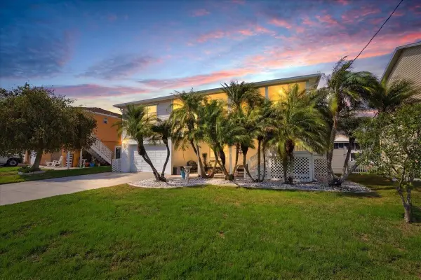 7611 Mako Drive, HUDSON, FL 34667