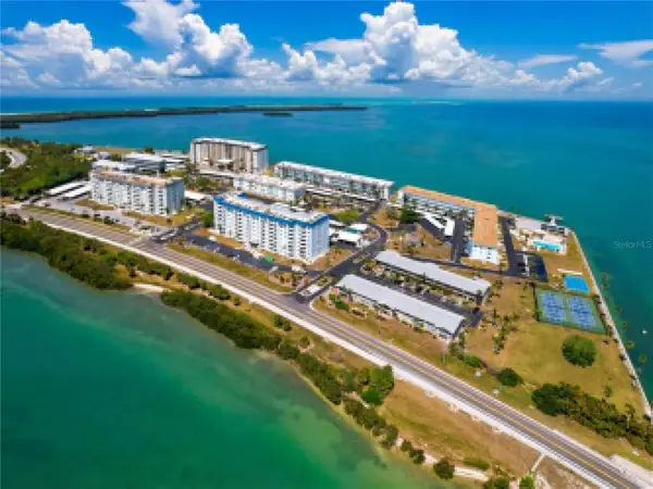 7 Island Park Place #204, DUNEDIN, FL 34698