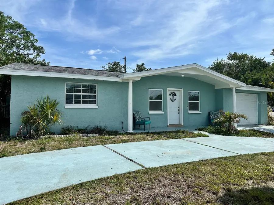 3240 Briar Cliff Drive, Holiday, FL 34691 - #2