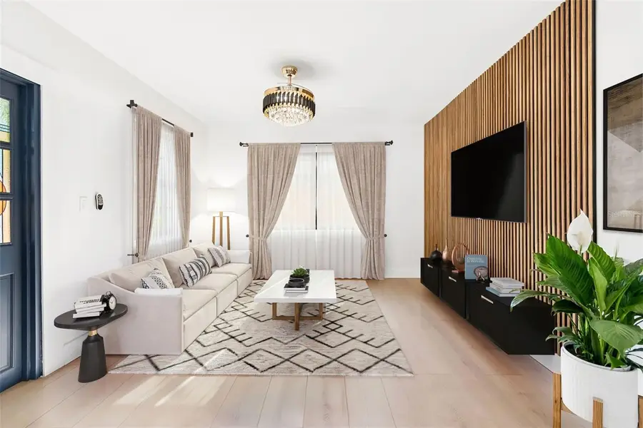 4512 W Rogers Avenue, Tampa, FL 33611 - #2