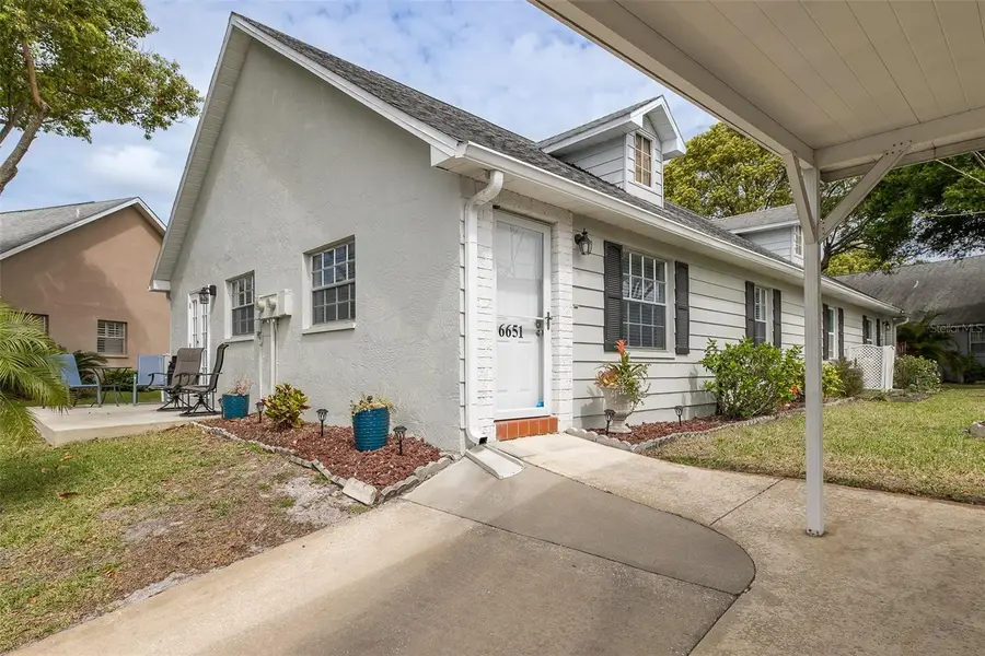 6651 Timbercove Lane, New Port Richey, FL 34653 - #2