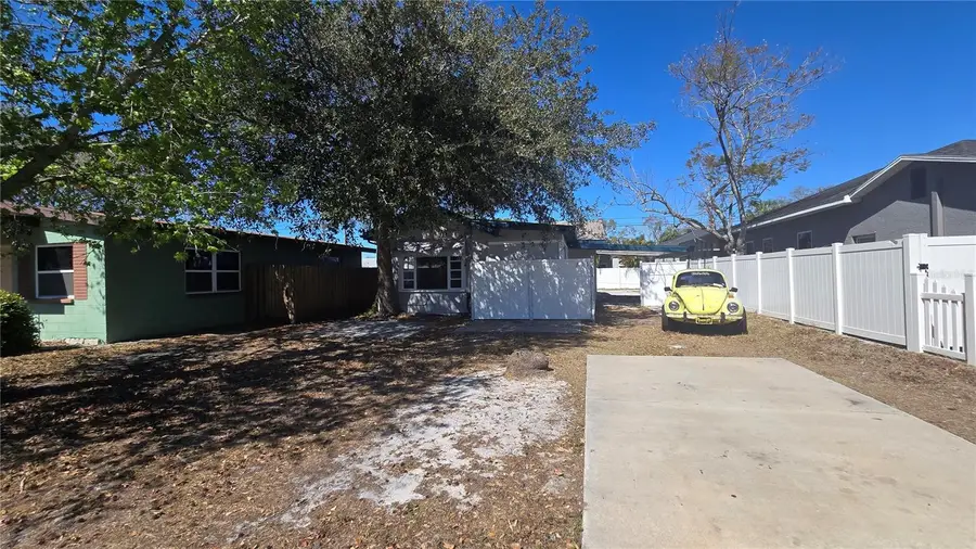 845 50th Avenue N, Saint Petersburg, FL 33703 - #2