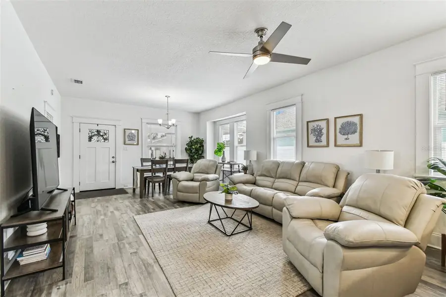 904 E Hamilton Avenue, Tampa, FL 33604 - #3