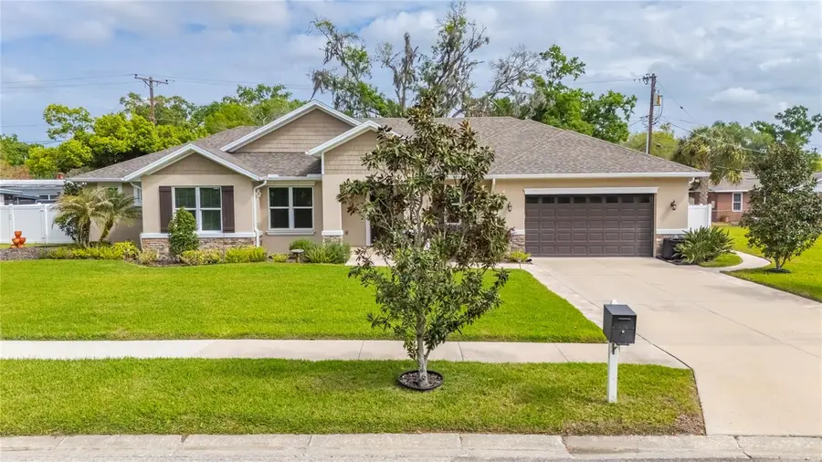 1008 W River Drive, Temple Terrace, FL 33617 - #2