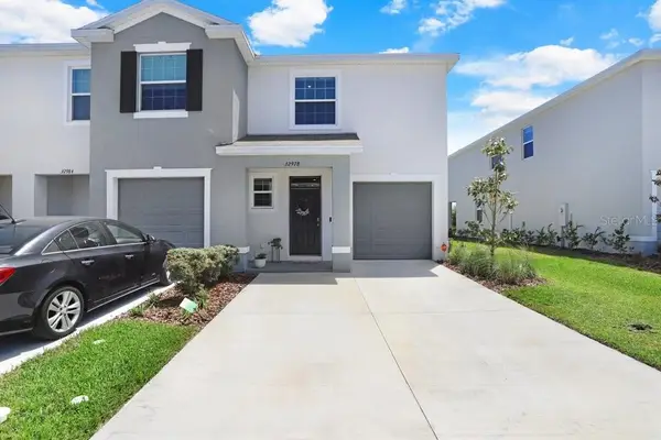 32978 Tulip Petal Lane, WESLEY CHAPEL, FL 33545