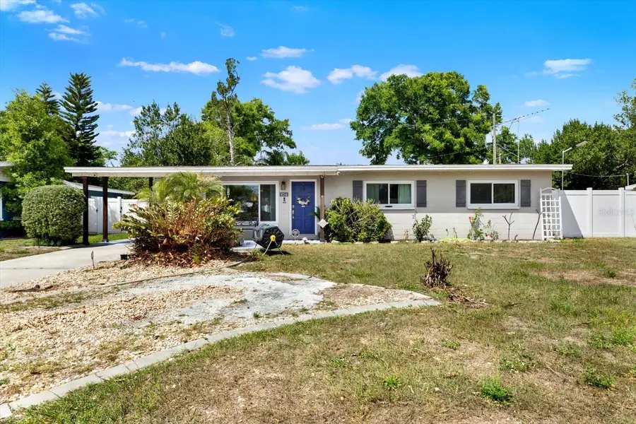 104 Glen Ridge Avenue, Temple Terrace, FL 33617 - #2