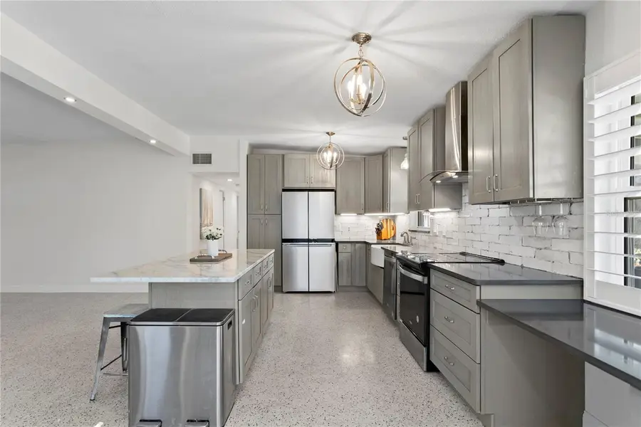 6931 Grande Vista Way S, Saint Petersburg, FL 33707 - #3