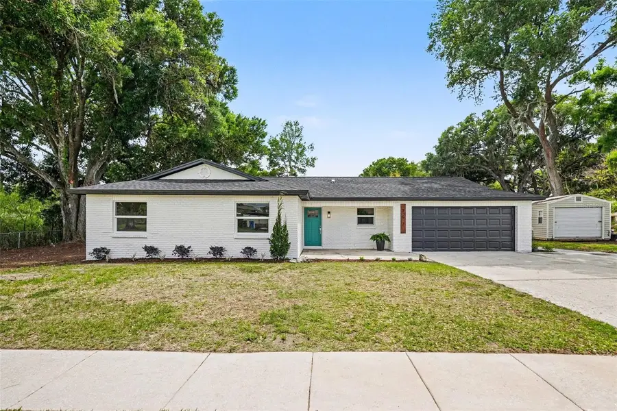 707 Queens Court, Seffner, FL 33584 - #2