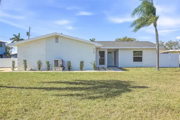 5708 Bayshore Drive, SEMINOLE, FL 33772