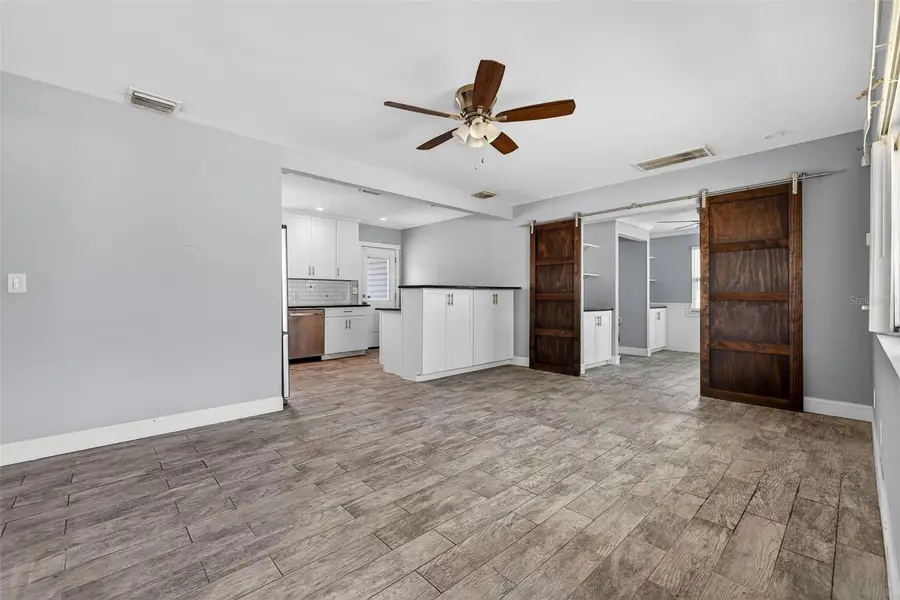 734 40th Avenue Ne, Saint Petersburg, FL 33703 - #3