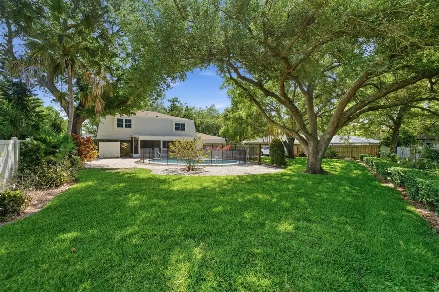 13305 Golf Crest Circle, Tampa, FL 33618 - #2