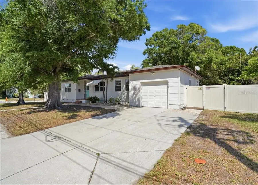 3337 16th Street N, Saint Petersburg, FL 33704 - #2