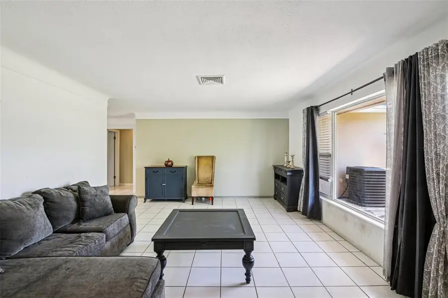 1546 66th Avenue S, Saint Petersburg, FL 33705 - #3