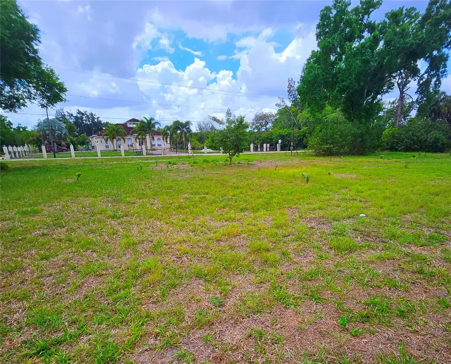 919 College Avenue W, Ruskin, FL 33570 - #2