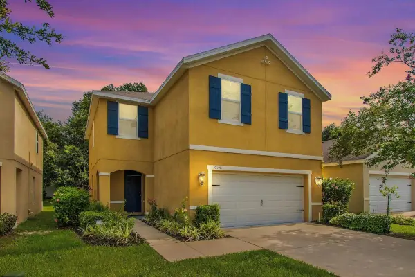 10108 Hawk Storm Avenue, TAMPA, FL 33610