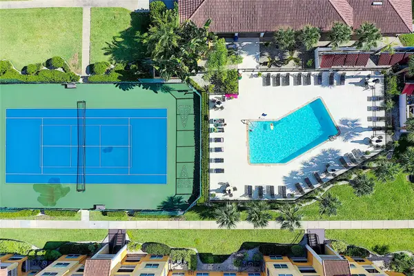 10764 70th Avenue #1306, SEMINOLE, FL 33772