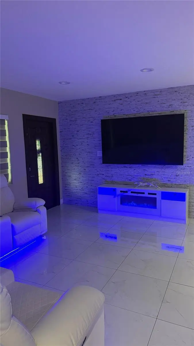 2106 W Cluster Avenue, Tampa, FL 33604 - #3