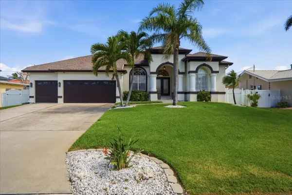 109 16th Street, BELLEAIR BEACH, FL 33786