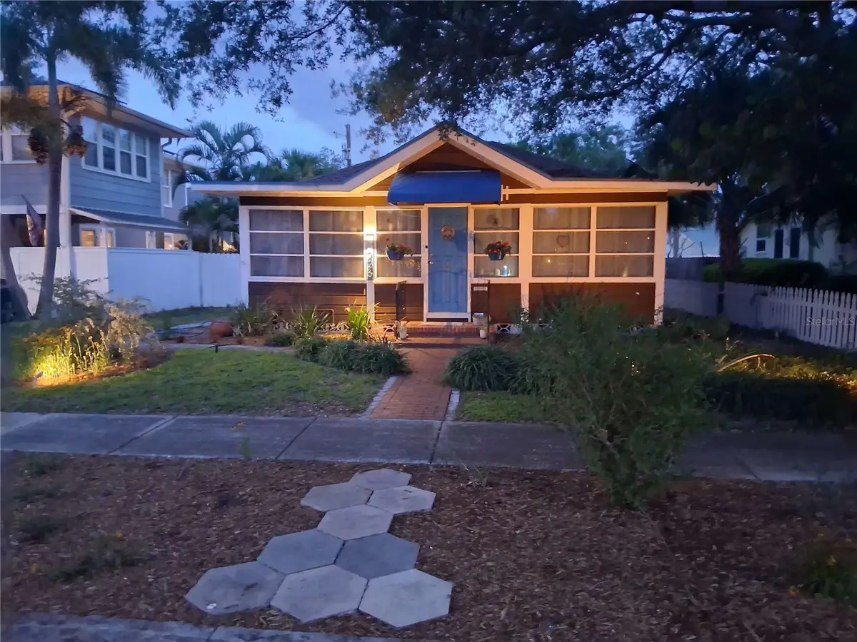 226 21st Avenue N, Saint Petersburg, FL 33704 - #1