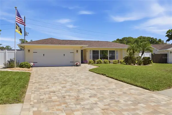 2990 Meadow Oak Drive N, CLEARWATER, FL 33761